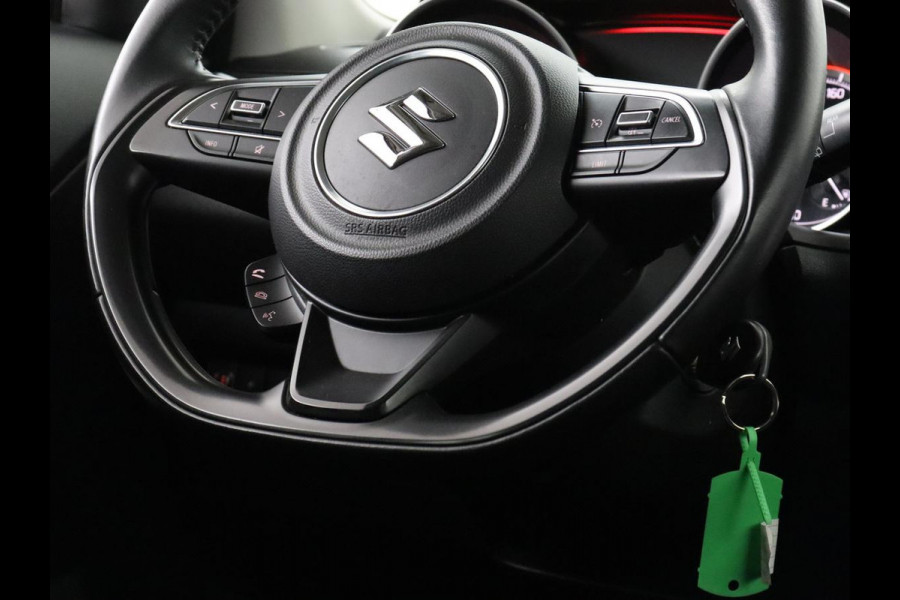 Suzuki Swift 1.2 Select Smart Hybrid | Stoelverwarming | Carplay | Camera | Airco | Cruise control | Bluetooth | Getint glas
