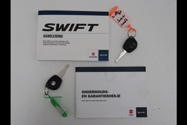 Suzuki Swift 1.2 Select Smart Hybrid | Stoelverwarming | Carplay | Camera | Airco | Cruise control | Bluetooth | Getint glas