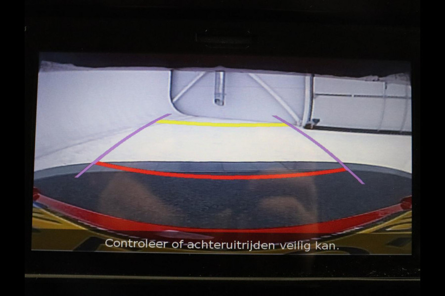 Suzuki Swift 1.2 Select Smart Hybrid | Stoelverwarming | Carplay | Camera | Airco | Cruise control | Bluetooth | Getint glas