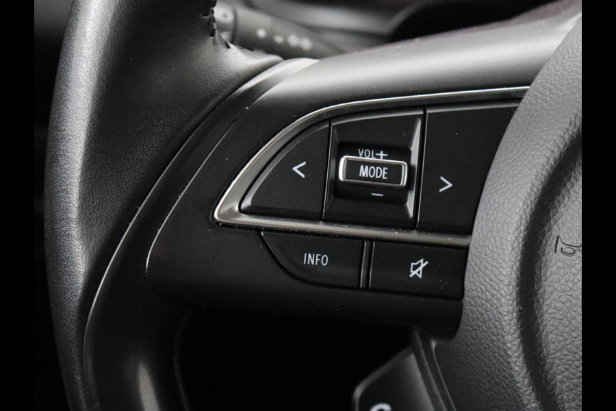 Suzuki Swift 1.2 Select Smart Hybrid | Stoelverwarming | Carplay | Camera | Airco | Cruise control | Bluetooth | Getint glas