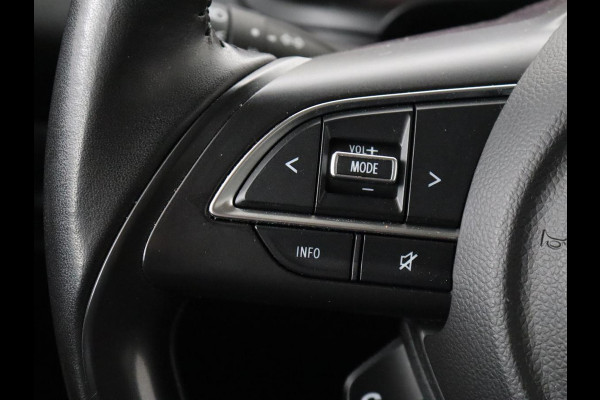 Suzuki Swift 1.2 Select Smart Hybrid | Stoelverwarming | Carplay | Camera | Airco | Cruise control | Bluetooth | Getint glas