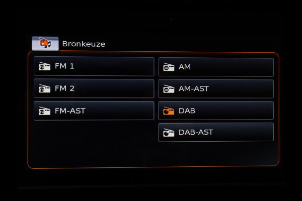Suzuki Swift 1.2 Select Smart Hybrid | Stoelverwarming | Carplay | Camera | Airco | Cruise control | Bluetooth | Getint glas