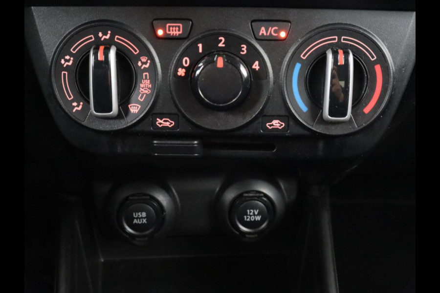Suzuki Swift 1.2 Select Smart Hybrid | Stoelverwarming | Carplay | Camera | Airco | Cruise control | Bluetooth | Getint glas