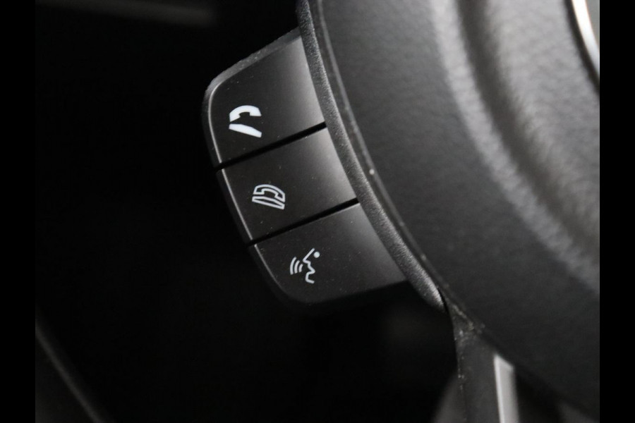 Suzuki Swift 1.2 Select Smart Hybrid | Stoelverwarming | Carplay | Camera | Airco | Cruise control | Bluetooth | Getint glas