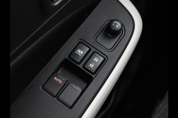Suzuki Swift 1.2 Select Smart Hybrid | Stoelverwarming | Carplay | Camera | Airco | Cruise control | Bluetooth | Getint glas