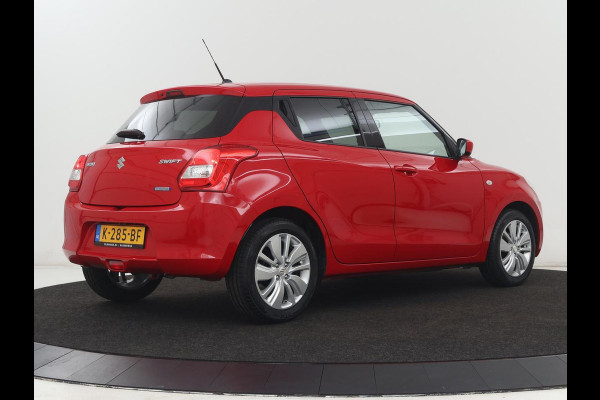 Suzuki Swift 1.2 Select Smart Hybrid | Stoelverwarming | Carplay | Camera | Airco | Cruise control | Bluetooth | Getint glas