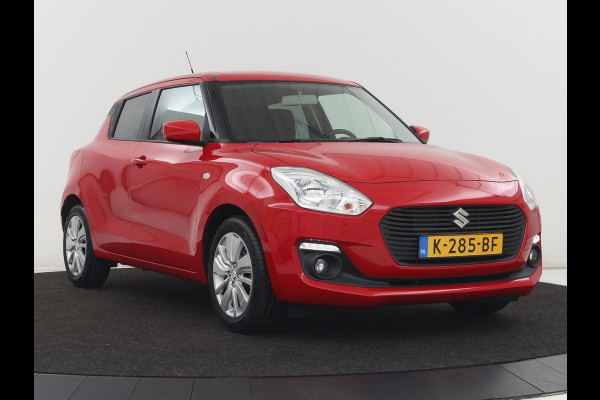 Suzuki Swift 1.2 Select Smart Hybrid | Stoelverwarming | Carplay | Camera | Airco | Cruise control | Bluetooth | Getint glas