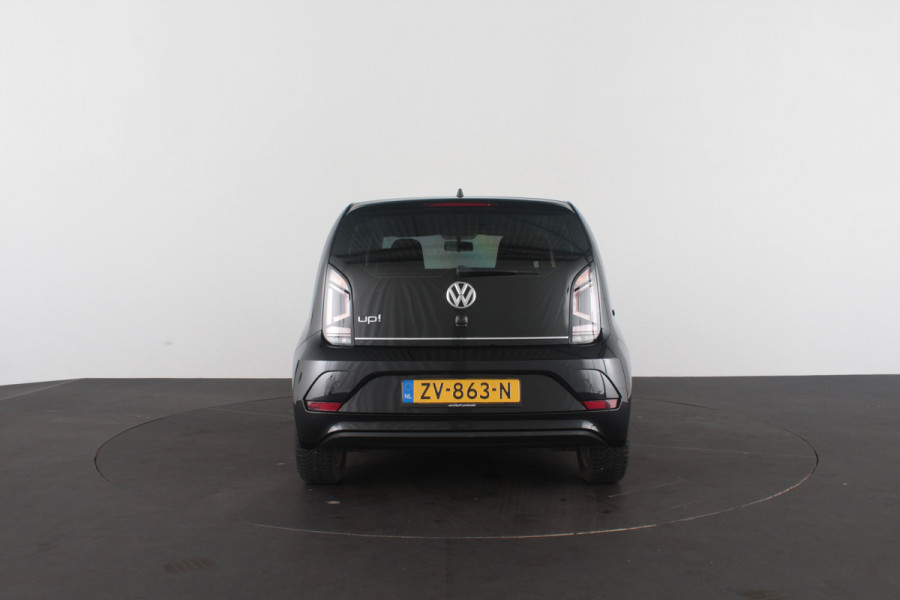 Volkswagen up! 1.0 BMT high > 75pk!/Cruise control/Stoelverwarming/LM velgen