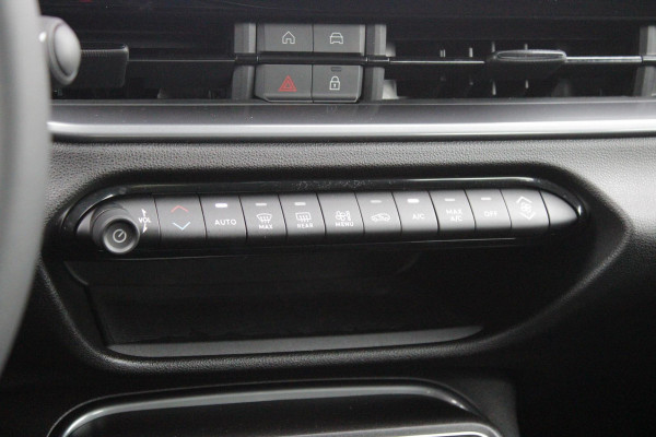 Fiat 600 1.2 Hybrid 110PK AUTOMAAT URBAN | STOEL/VOORRUIT VERWARMING | KEYLESS ENTRY/START | 17" LICHTEMATELN VELGEN | DRAADLOZE TELEFOONLADER | DRAADLOZE APPLE CARPLAY/ANDROID AUTO | NAVIGATIE | DAB+ RADIO | PARKEERSENSOREN VOOR + ACHTER | ACHTERUITRIJ CAMERA | CRUISE CONTROL | LED KOPLAMPEN |