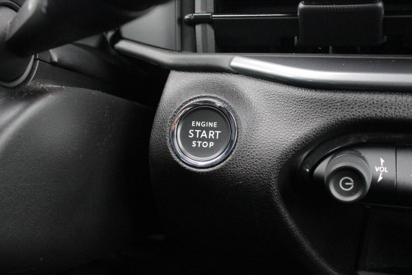 Fiat 600 1.2 Hybrid 110PK AUTOMAAT URBAN | STOEL/VOORRUIT VERWARMING | KEYLESS ENTRY/START | 17" LICHTEMATELN VELGEN | DRAADLOZE TELEFOONLADER | DRAADLOZE APPLE CARPLAY/ANDROID AUTO | NAVIGATIE | DAB+ RADIO | PARKEERSENSOREN VOOR + ACHTER | ACHTERUITRIJ CAMERA | CRUISE CONTROL | LED KOPLAMPEN |