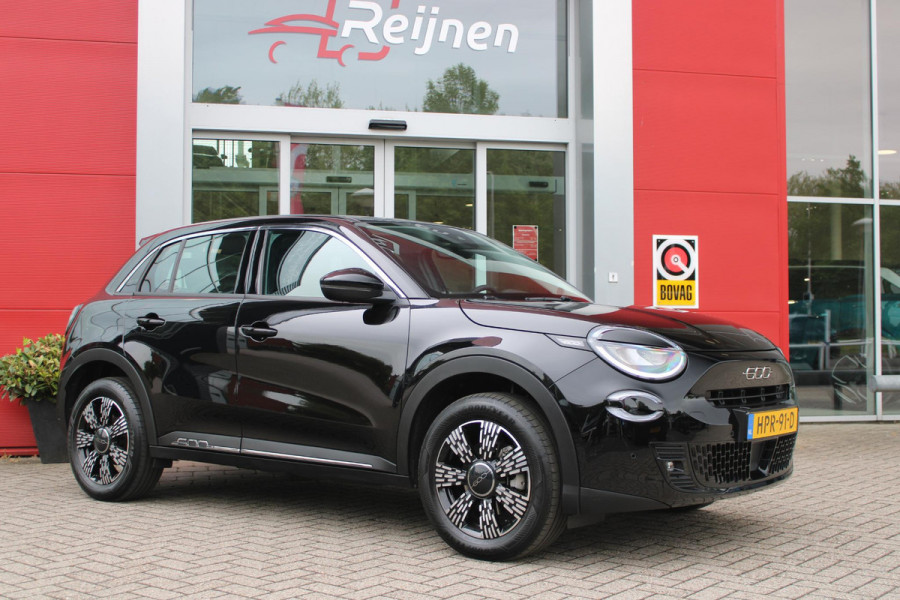 Fiat 600 1.2 Hybrid 110PK AUTOMAAT URBAN | STOEL/VOORRUIT VERWARMING | KEYLESS ENTRY/START | 17" LICHTEMATELN VELGEN | DRAADLOZE TELEFOONLADER | DRAADLOZE APPLE CARPLAY/ANDROID AUTO | NAVIGATIE | DAB+ RADIO | PARKEERSENSOREN VOOR + ACHTER | ACHTERUITRIJ CAMERA | CRUISE CONTROL | LED KOPLAMPEN |