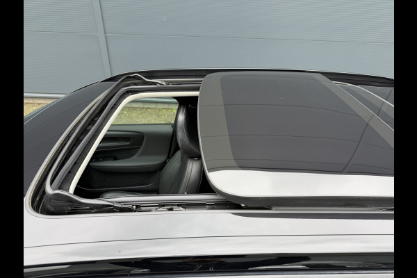 Volvo XC40 1.5 T4 Plug-in hybrid Ultimate Dark (Elektrisch Schuifdak - Trekhaak - Harman/Kardon - Leder incl verwarming/geheugen - Elektris