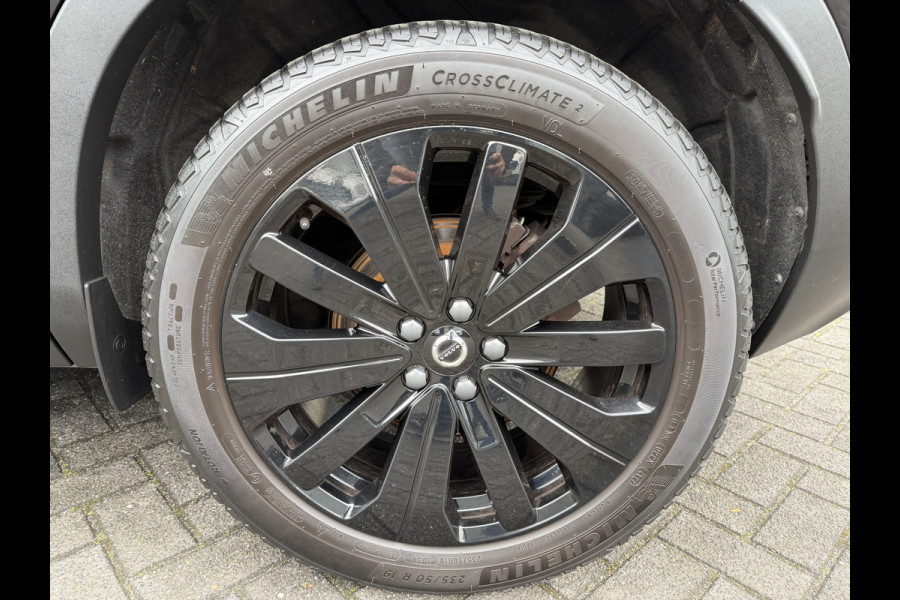 Volvo XC40 1.5 T4 Plug-in hybrid Ultimate Dark (Elektrisch Schuifdak - Trekhaak - Harman/Kardon - Leder incl verwarming/geheugen - Elektris