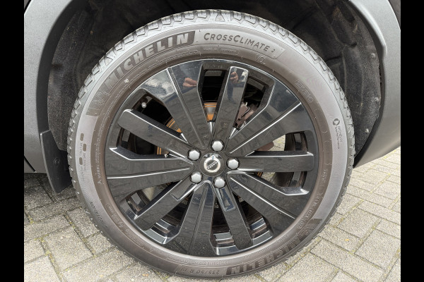 Volvo XC40 1.5 T4 Plug-in hybrid Ultimate Dark (Elektrisch Schuifdak - Trekhaak - Harman/Kardon - Leder incl verwarming/geheugen - Elektris