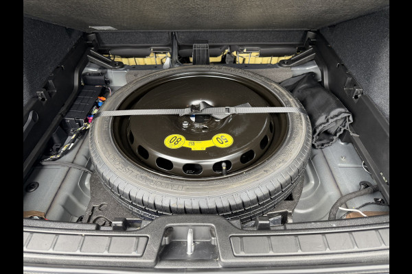 Volvo XC40 1.5 T4 Plug-in hybrid Ultimate Dark (Elektrisch Schuifdak - Trekhaak - Harman/Kardon - Leder incl verwarming/geheugen - Elektris