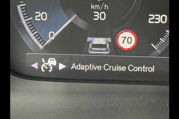 Volvo XC40 1.5 T4 Plug-in hybrid Ultimate Dark (Elektrisch Schuifdak - Trekhaak - Harman/Kardon - Leder incl verwarming/geheugen - Elektris