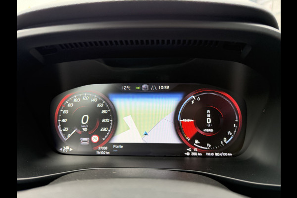 Volvo XC40 1.5 T4 Plug-in hybrid Ultimate Dark (Elektrisch Schuifdak - Trekhaak - Harman/Kardon - Leder incl verwarming/geheugen - Elektris