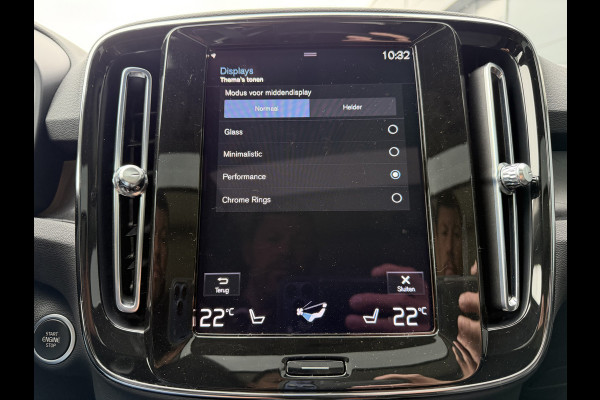 Volvo XC40 1.5 T4 Plug-in hybrid Ultimate Dark (Elektrisch Schuifdak - Trekhaak - Harman/Kardon - Leder incl verwarming/geheugen - Elektris