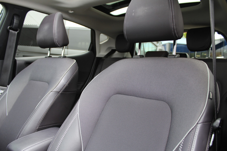 Ford Fiesta 1.0 EcoBoost 125PK Vignale | Panoramadak | Adaptieve cruise | BLIS | B&O | Camera |