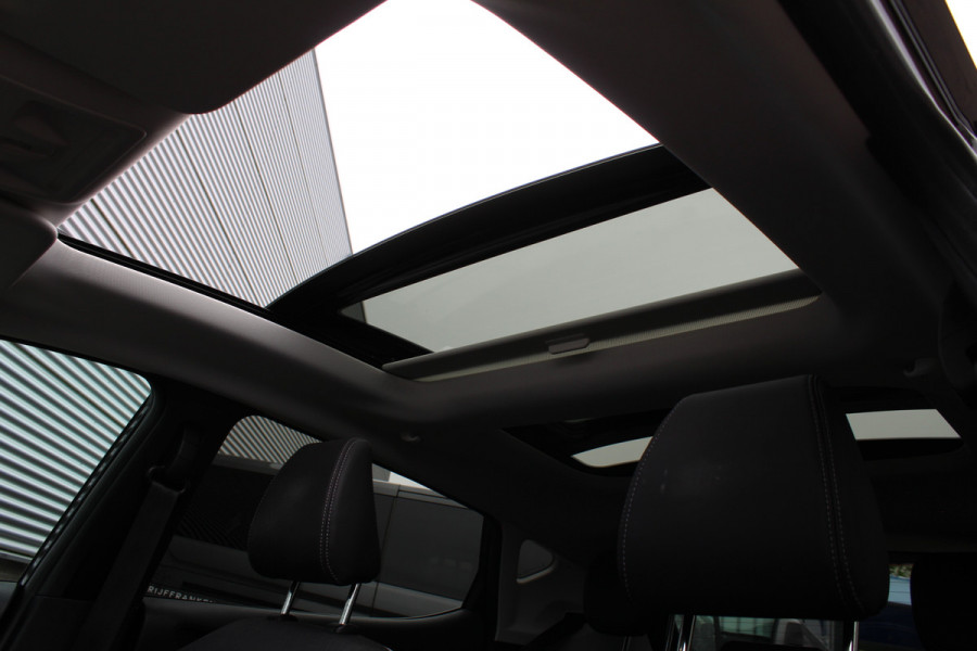 Ford Fiesta 1.0 EcoBoost 125PK Vignale | Panoramadak | Adaptieve cruise | BLIS | B&O | Camera |