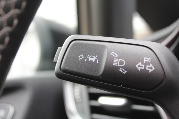 Ford Fiesta 1.0 EcoBoost 125PK Vignale | Panoramadak | Adaptieve cruise | BLIS | B&O | Camera |