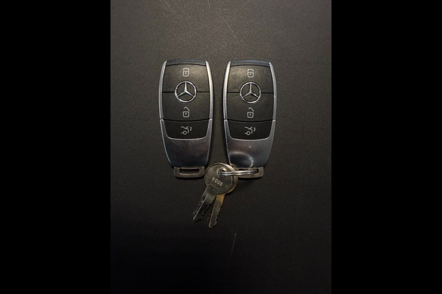 Mercedes-Benz GLA GLA 200 Progressive Leer/Trekhaak/19inch/Premium-pakket/Parkeerpakket/new model