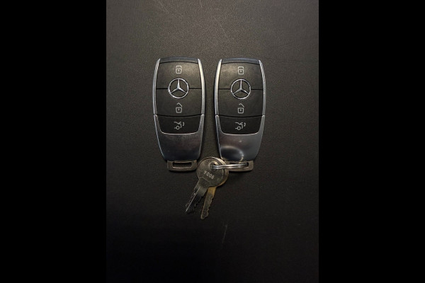 Mercedes-Benz GLA GLA 200 Progressive Leer/Trekhaak/19inch/Premium-pakket/Parkeerpakket/new model