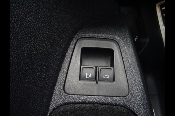 Volkswagen Tiguan 1.4 TSI eHybrid R-Line Business * PANORAMAKDAK * 40 KM ACCU RANGE !!