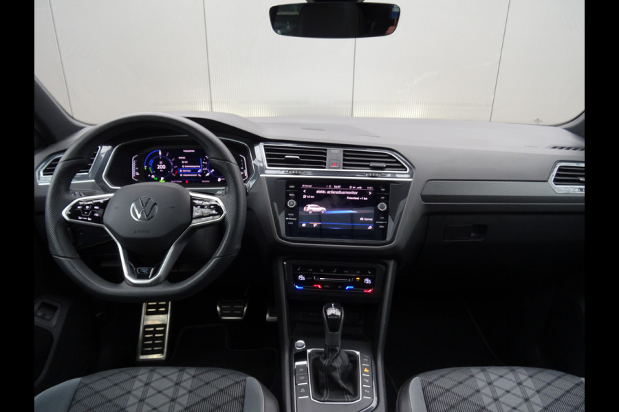 Volkswagen Tiguan 1.4 TSI eHybrid R-Line Business * PANORAMAKDAK * 40 KM ACCU RANGE !!
