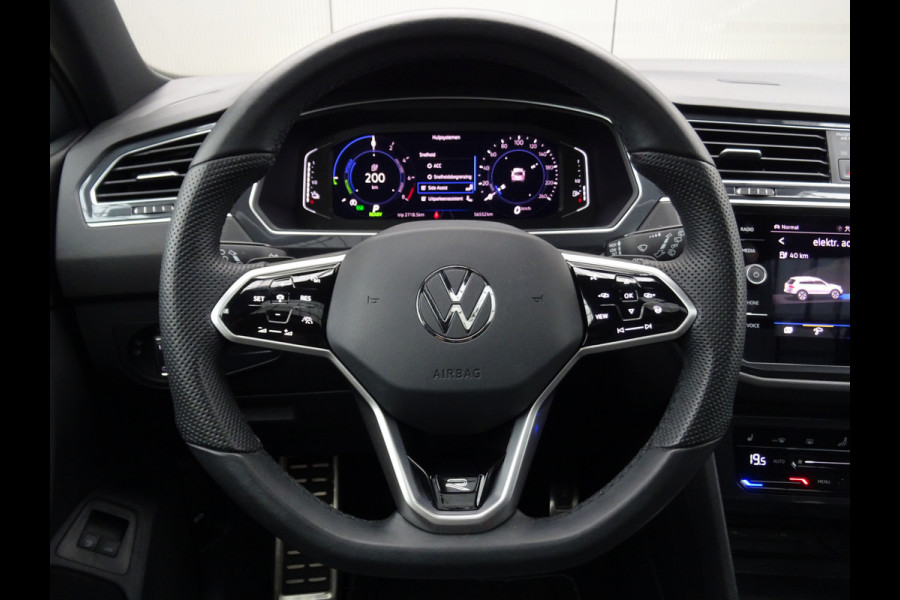 Volkswagen Tiguan 1.4 TSI eHybrid R-Line Business * PANORAMAKDAK * 40 KM ACCU RANGE !!
