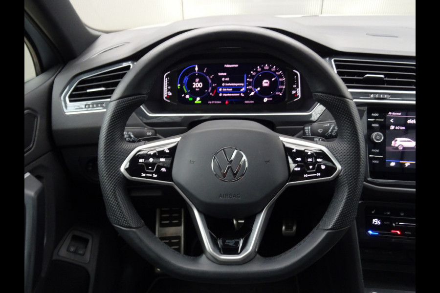 Volkswagen Tiguan 1.4 TSI eHybrid R-Line Business * PANORAMAKDAK * 40 KM ACCU RANGE !!