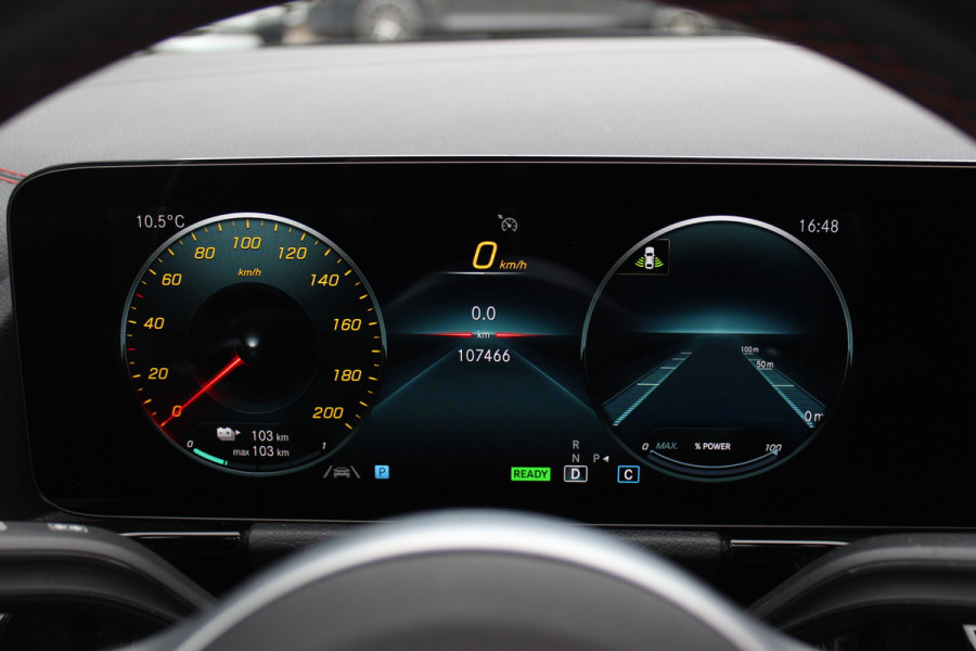 Mercedes-Benz EQA 250 Business Solution AMG 67 kWh / SoH 94,5% / Panoramadak / Camera / CarPlay / 18'' / Stoelverwarming / Dodehoek / DAB / Cruise Control
