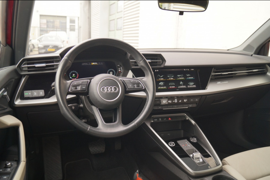 Audi A3 Sportback 40 TFSIe PHEV Business Edition -PANO-LEER-ECC-