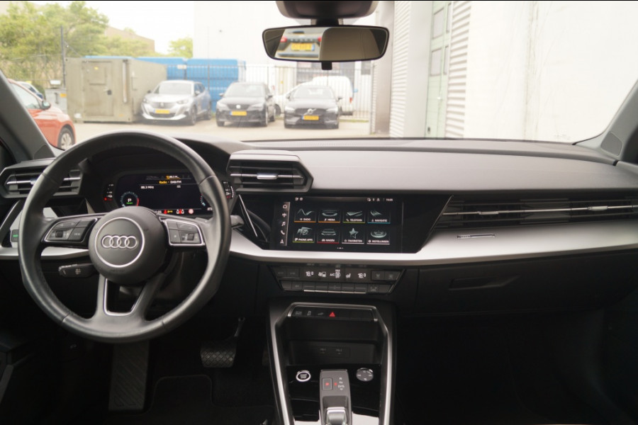 Audi A3 Sportback 40 TFSIe PHEV Business Edition -PANO-LEER-ECC-
