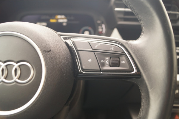 Audi A3 Sportback 40 TFSIe PHEV Business Edition -PANO-LEER-ECC-