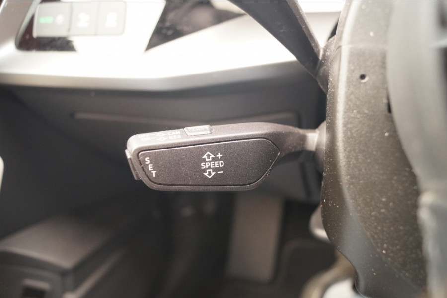Audi A3 Sportback 40 TFSIe PHEV Business Edition -PANO-LEER-ECC-