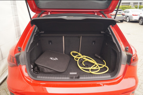 Audi A3 Sportback 40 TFSIe PHEV Business Edition -PANO-LEER-ECC-