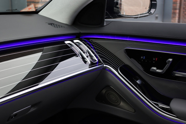 Mercedes-Benz S-Klasse 580 e 4MATIC AMG Line | Achterasbesturing | Luchtvering | Distronic+ | Massage | Exclusief Nappa Leder | Stoelventilatie V+A | HUD | Parfumering | Soft-Close | 3D-Display | Digital Light |