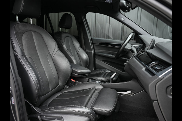 BMW X1 sDrive20i High Executive 192pk | M-Sport | Head-up | 1e Eigenaar | NL-Auto | Leder | Trekhaak |
