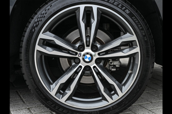 BMW X1 sDrive20i High Executive 192pk | M-Sport | Head-up | 1e Eigenaar | NL-Auto | Leder | Trekhaak |