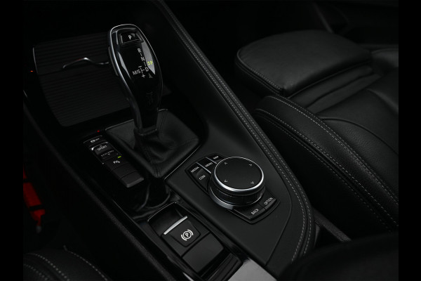 BMW X1 sDrive20i High Executive 192pk | M-Sport | Head-up | 1e Eigenaar | NL-Auto | Leder | Trekhaak |