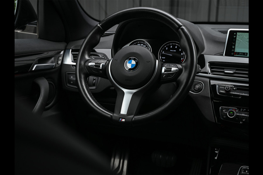 BMW X1 sDrive20i High Executive 192pk | M-Sport | Head-up | 1e Eigenaar | NL-Auto | Leder | Trekhaak |