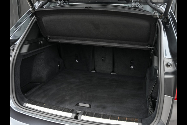 BMW X1 sDrive20i High Executive 192pk | M-Sport | Head-up | 1e Eigenaar | NL-Auto | Leder | Trekhaak |