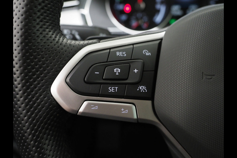 Volkswagen Passat Variant 1.4 TSI PHEV GTE | Massage | Adaptive Cruise | Camera | Stoelverwarming | PDC | DAB | Carplay
