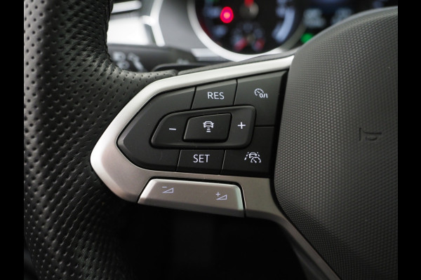 Volkswagen Passat Variant 1.4 TSI PHEV GTE | Massage | Adaptive Cruise | Camera | Stoelverwarming | PDC | DAB | Carplay