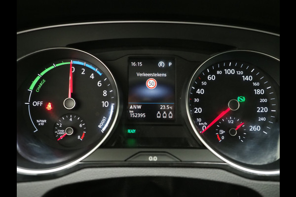 Volkswagen Passat Variant 1.4 TSI PHEV GTE | Massage | Adaptive Cruise | Camera | Stoelverwarming | PDC | DAB | Carplay