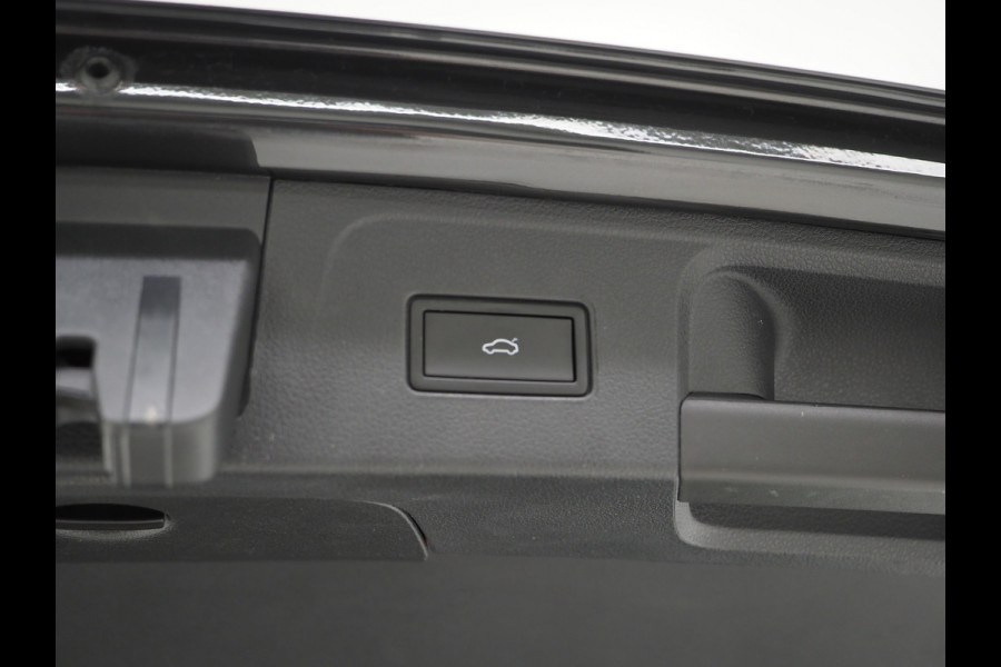 Volkswagen Passat Variant 1.4 TSI PHEV GTE | Massage | Adaptive Cruise | Camera | Stoelverwarming | PDC | DAB | Carplay