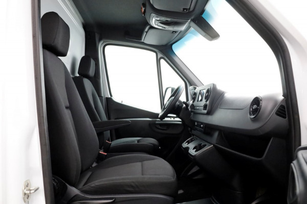 Mercedes-Benz Sprinter 315 CDI 150pk 9G Automaat Bakwagen met laadklep en zijdeur 1.000kg laden 11-2022