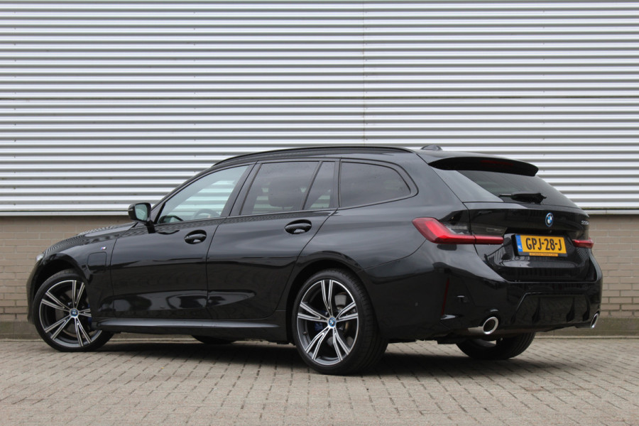 BMW 3 Serie Touring 330e M Sport | SOH 95% | Adaptieve cruise | Leder | 360 Camera | BLIS