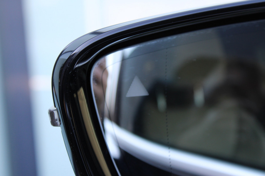 BMW 3 Serie Touring 330e M Sport | SOH 95% | Adaptieve cruise | Leder | 360 Camera | BLIS